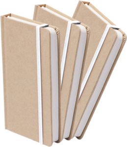 Merkloos Set van 3x stuks luxe schriftjes notitieboekjes wit met elastiek A5 formaat Schriften