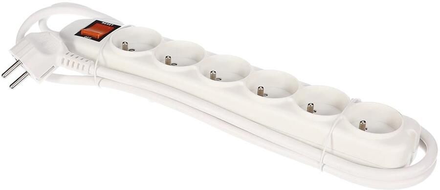 Velleman 6-VOUDIGE STEKKERDOOS MET SCHAKELAAR&OVERBELASTINGSBEVEILIGING WIT PENAARDE