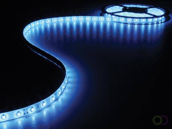 SET MET FLEXIBELE LEDSTRIP EN VOEDING BLAUW 180 LEDs 3m 12Vdc