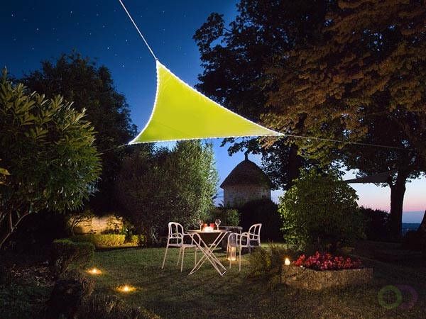 Velleman ZONNEZEIL MET LED-RANDVERLICHTING DRIEHOEK 3.6 x 3.6 x 3.6 m LIME GROEN