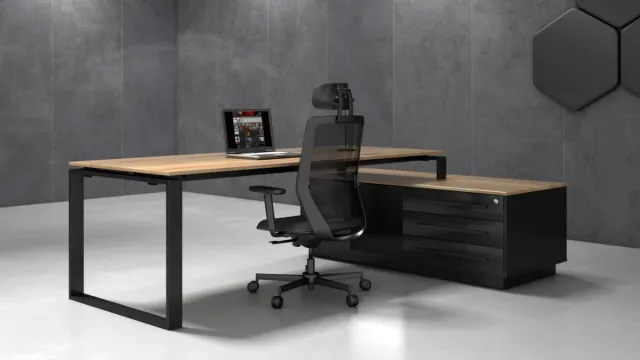 ABC Kantoormeubelen Directiebureau Cube Hoekcombinatie incl ladenblok met 3 laden. Met zwevend blad. Uitvoering rechts. Antraciet (Ral 7016)/Halifax Eiken