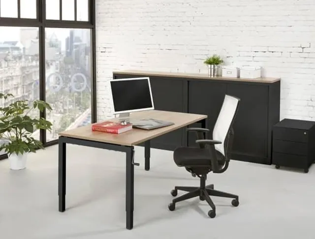 ABC Kantoormeubelen 4 poots slinger verstelbaar bureau zit/zit Kubus breed 160CM diep 80CM bladkleur Kersen framekleur Wit (RAL9010) Wit (RAL9010)/Kersen