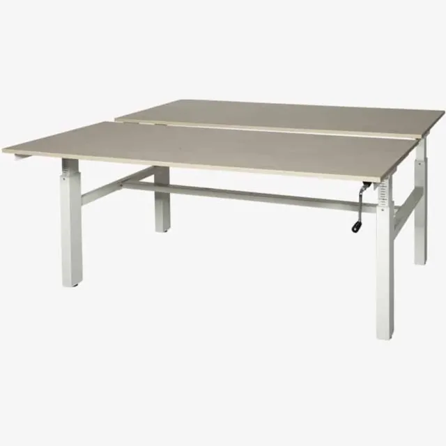 Schaffenburg Romeo Duo werkplek, zit/zit hoogte verstelbaar dmv slinger (62-85cm) voorzien van 180x80/80cm lindberg (licht) eiken 25mm melamine bladen en zwart H-poot frame Zwart (RAL9005)/Lindberg eiken