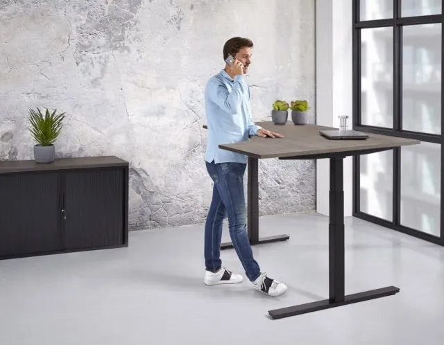 ABC Kantoormeubelen Elektrische zit-sta hoek wingbureau Teez breed 160CM diep 120CM bladkleur Speciale Kleur framekleur Wit (RAL9010) wingzijde Links Wit (RAL9010)/Speciale Kleur