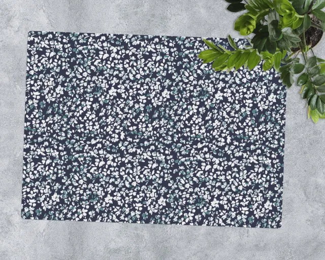 Coloray Vloerbeschermer - Kleine witte madeliefjes Bureaustoel Vloerbeschermer - 120x90 cm - Zwart Vloerbeschermer Harde Vloer - Motif Vloerbeschermer - Mótif Bureaustoelmat - Rechthoekige Mat - Natuur Thema Zwart - Kleine witte madeliefjes