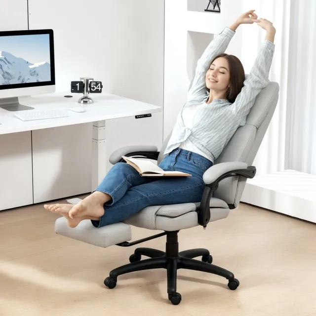 DESMIU Bureaustoel 68,5 x 68,5 x 113-121 cm - Massagefunctie Met Voetsteun En Ligfunctie - Voor Thuiskantoor En Werkkamer - Kunstleer - Lichtgrijs