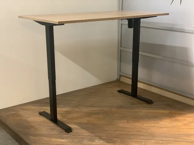 FERBOX - Kantoor & Design FB01 - elektrisch zit sta bureau met memory - zwart onderstel - havanna blad - NU MET GRATIS USB OPLADER! - 140 x 80 - NIEUW