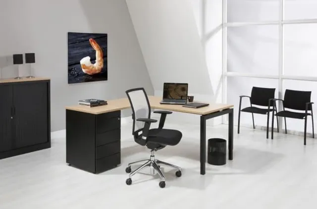 ABC Kantoormeubelen 4-Poots hoekbureau met ladenblok Kubus 180 x160cm Ladeblok 3 lades met pennenlade bladkleur Halifax Eiken framekleur Wit (RAL9010) wingzijde Rechts Wit (RAL9010)/Halifax Eiken