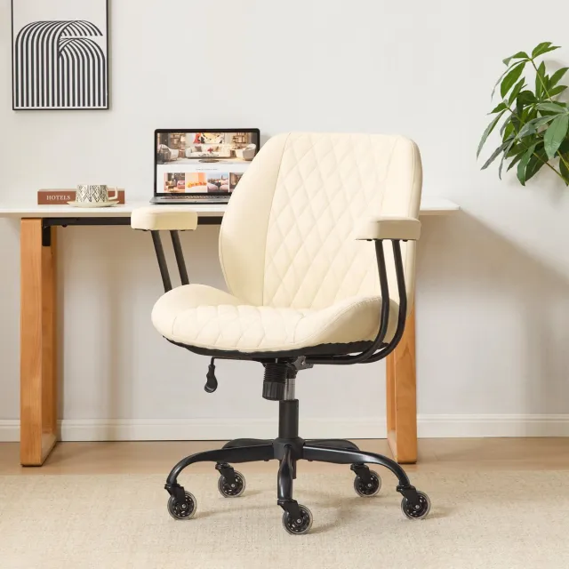 STILVORA Bureaustoel Wit Leer Verstelbare Zithoogte Kantelbare Rugleuning Met Wielen En Armleuningen Voor Thuis En Kantoor 62 X 62 X 96 Cm
